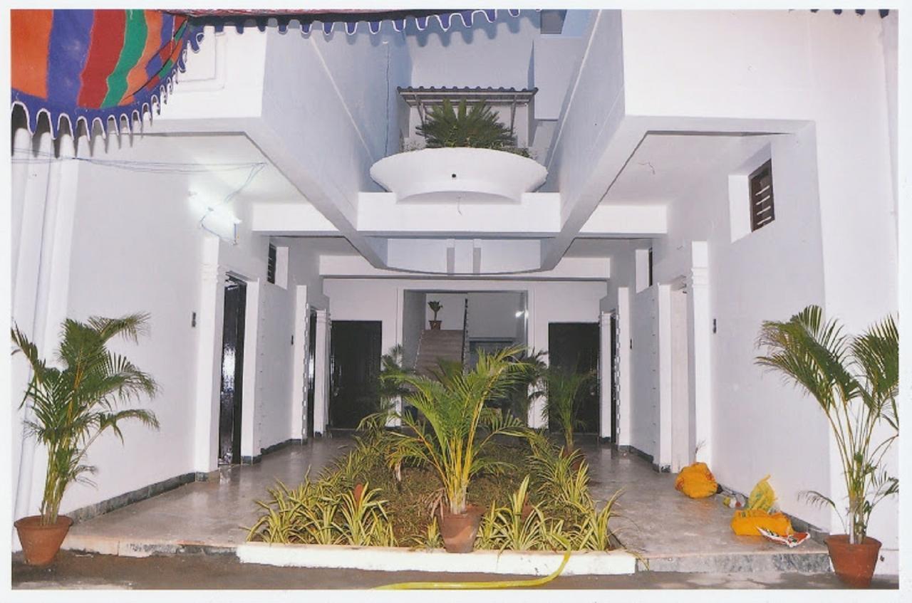 Arunaalaya Residency Hotel Tiruvannamalai Bagian luar foto